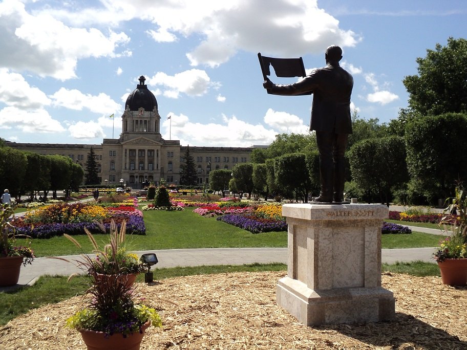 Walter-Scott-Statue-July-31-2013-004